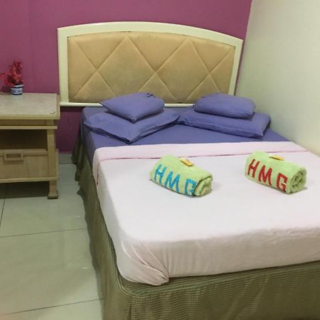 Hotel Morning Glory Кудат Екстер'єр фото