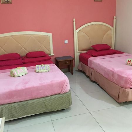 Hotel Morning Glory Кудат Екстер'єр фото